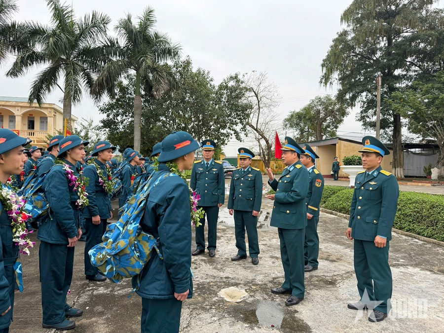 Sư đoàn 363 tiếp nhận chiến sĩ mới năm 2026